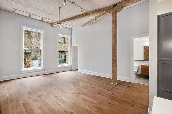 $2,123 | 221 Chartres Street, Unit 307, New Orleans, LA 70130