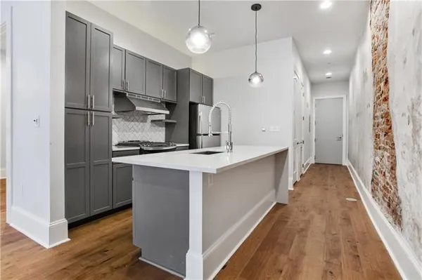 $2,123 | 221 Chartres Street, Unit 307, New Orleans, LA 70130