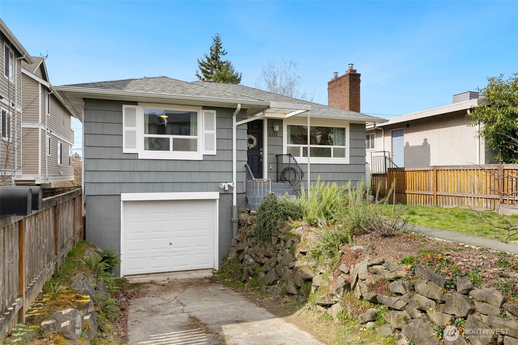 6325 42nd Avenue Southwest Seattle, WA 98136 - Photo 2 of 27