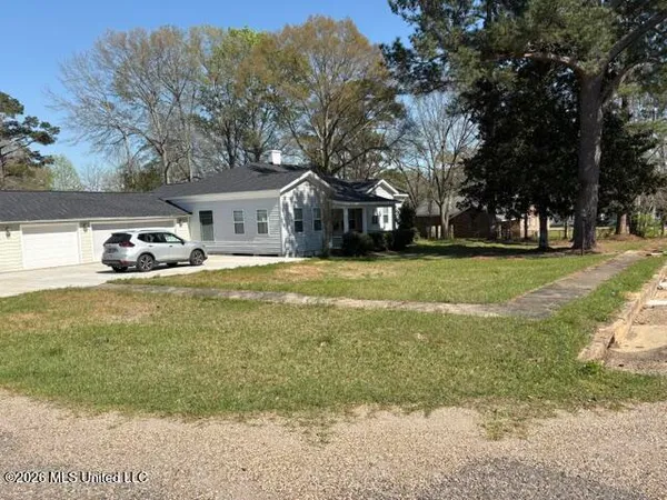 $300,000 | 1022 West 5th Street, Prentiss, MS 39474