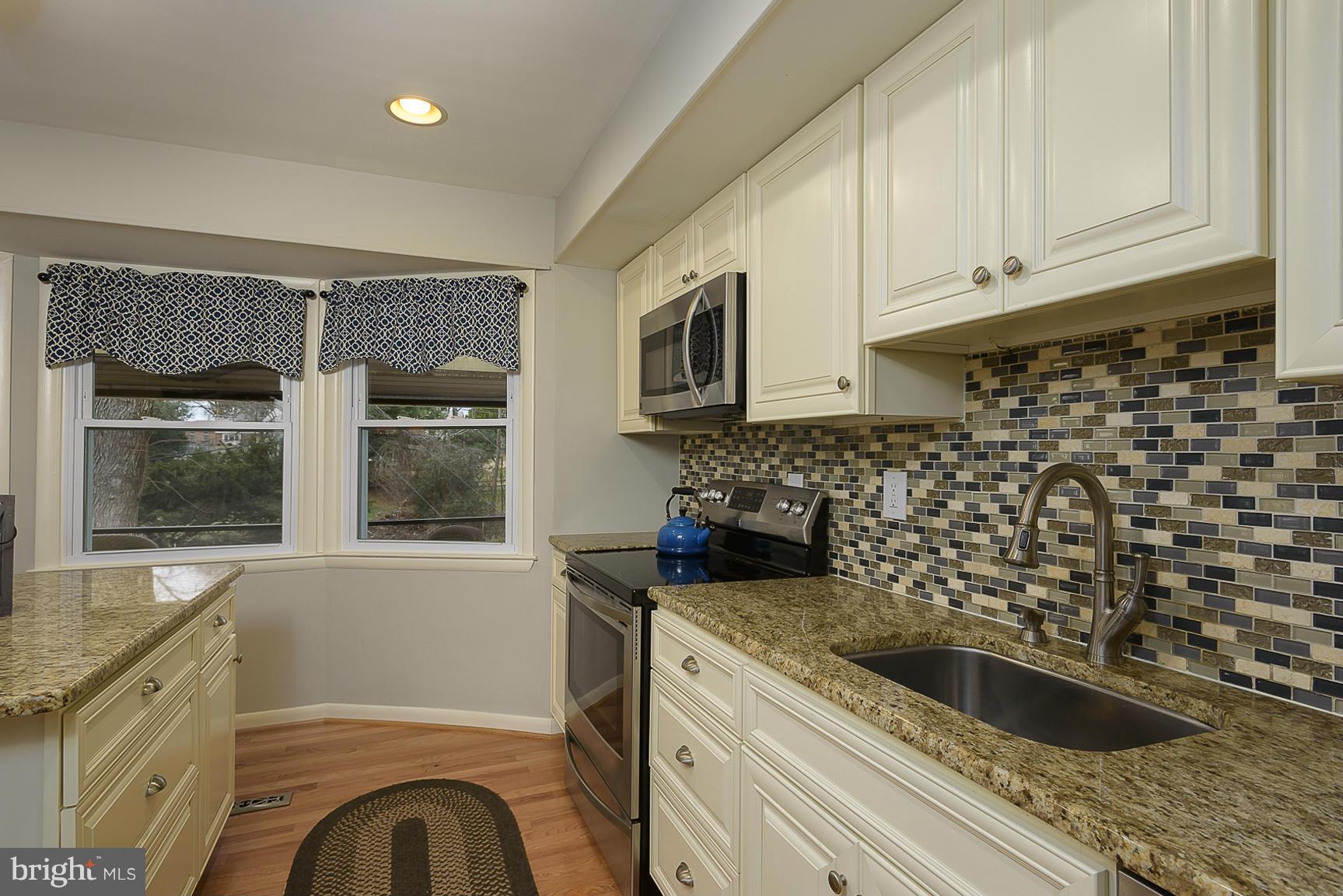 2910 Southview Road Ellicott City, MD 21042 - Photo 3 of 29 Kitchen