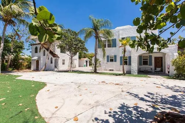 $17,000 | 717 Forest Hill Boulevard, West Palm Beach, FL 33405