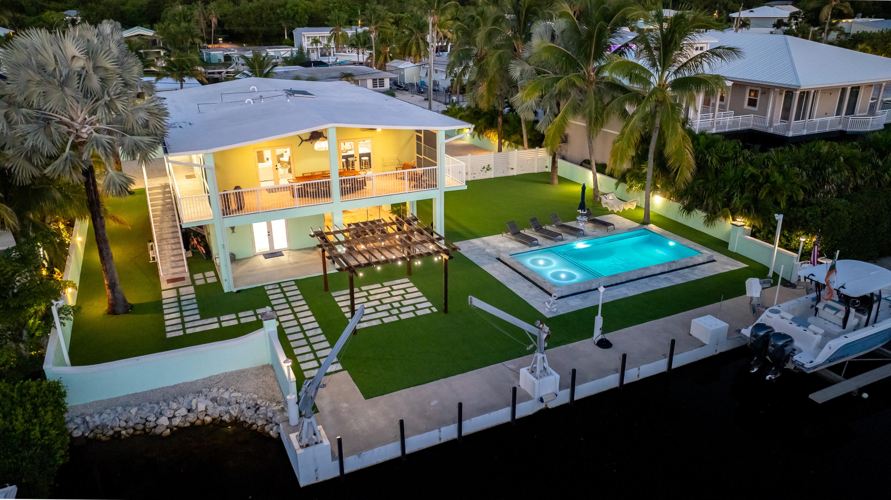 889 Ellen Drive Key Largo, FL 33037 - Photo 54 of 57 a view of an outdoor space