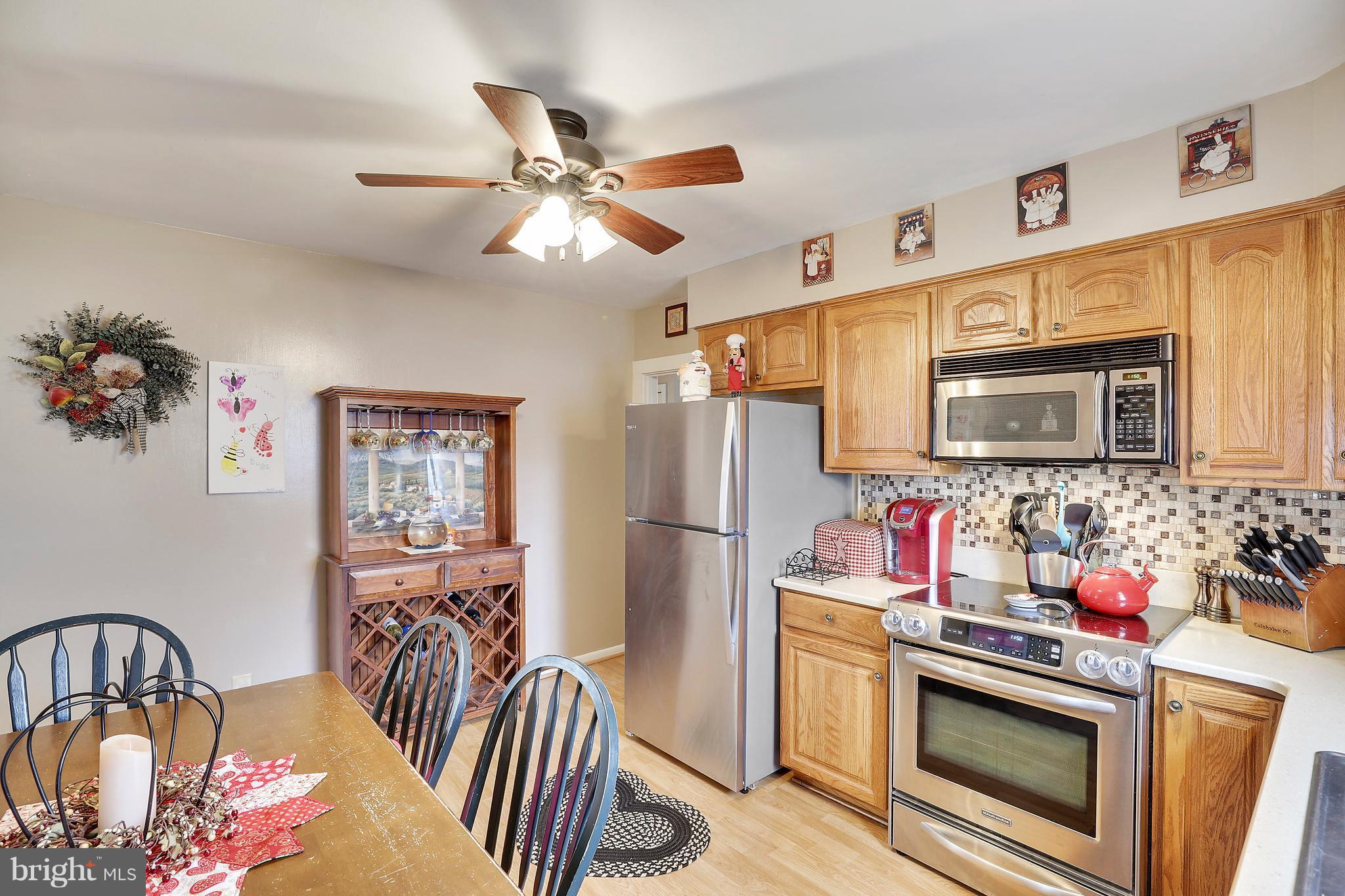 203 Dale Road Pasadena, MD 21122 - Photo 3 of 30 Kitchen