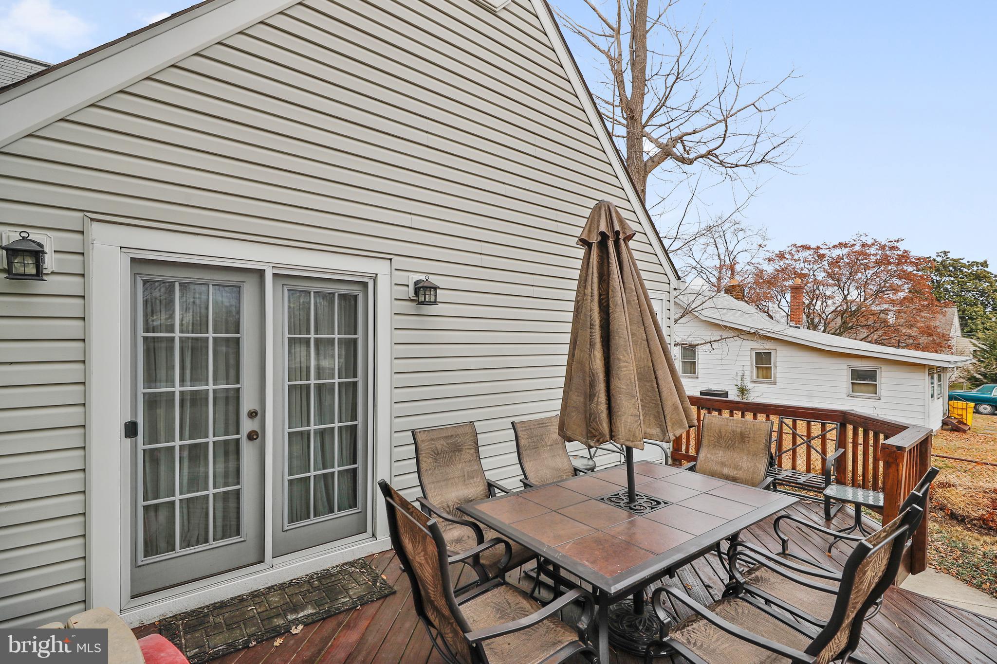 203 Dale Road Pasadena, MD 21122 - Photo 21 of 30 Outside Access to Large Deck