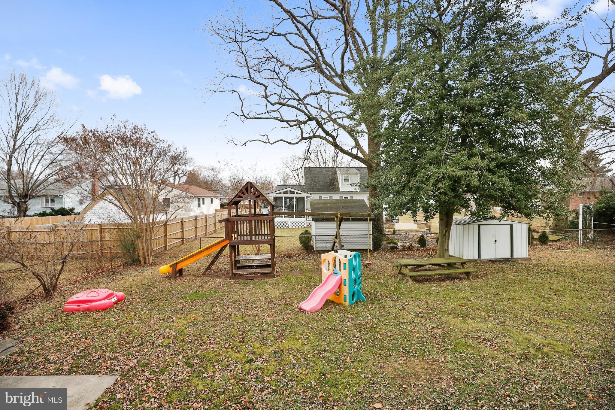 203 Dale Road Pasadena, MD 21122 - Photo 23 of 30 Huge Fenced Backyard