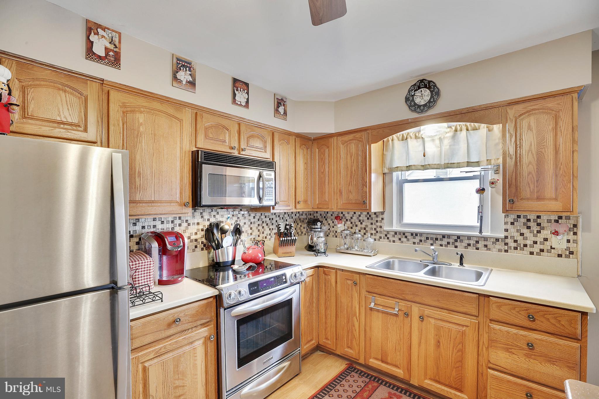 203 Dale Road Pasadena, MD 21122 - Photo 4 of 30 Kitchen