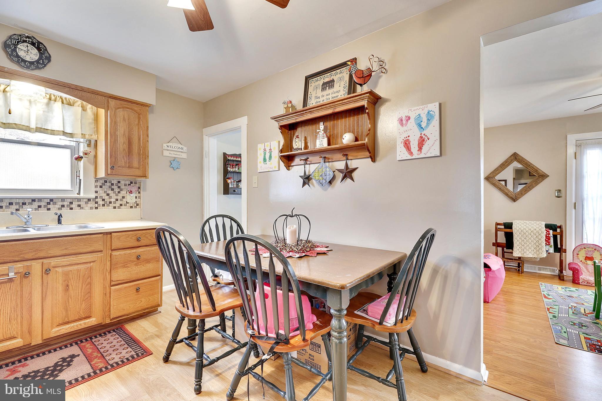 203 Dale Road Pasadena, MD 21122 - Photo 5 of 30 Eat-In-Kitchen