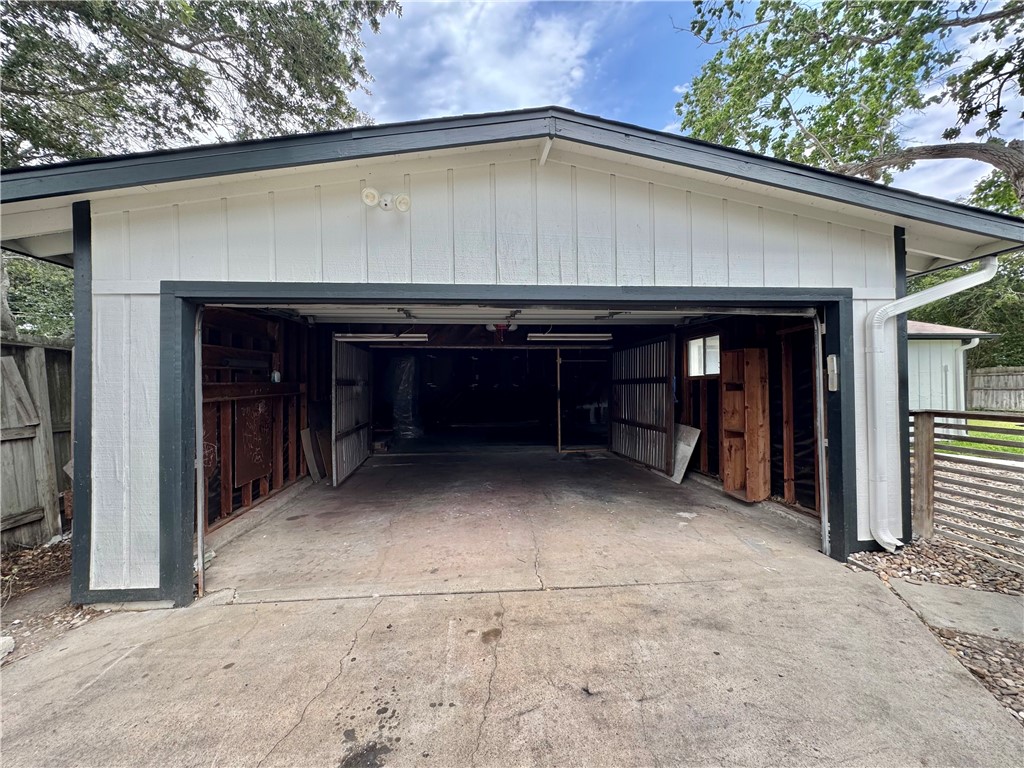 614 Dolphin Place Corpus Christi, TX 78411 - Photo 22 of 23 a view of an entrance of the house
