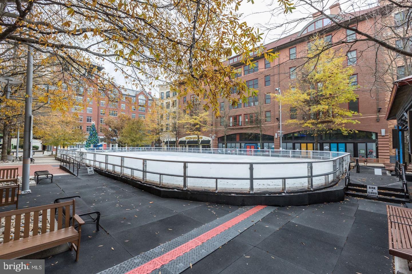 4 Monroe Street, Unit 802 Rockville, MD 20850 - Photo 44 of 44 a view of a roof deck