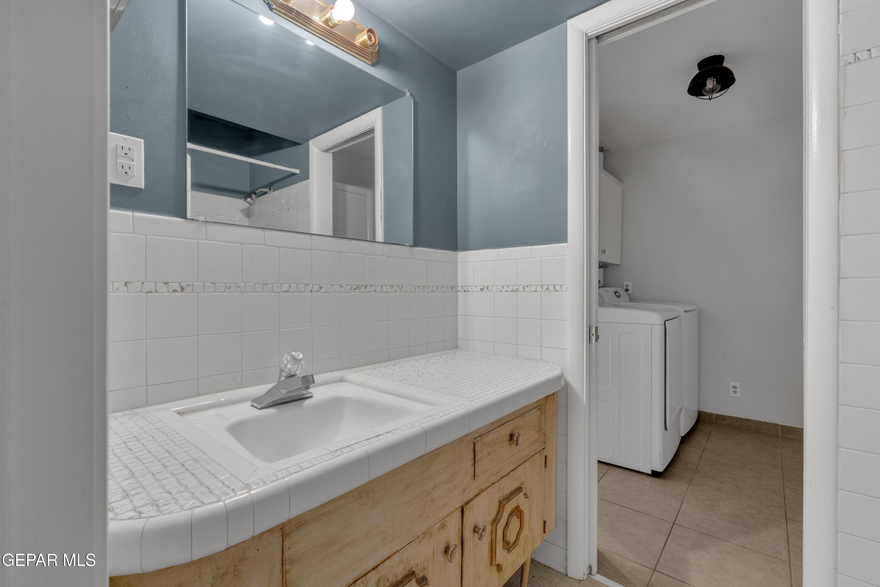 337 Clairemont Road El Paso, TX 79912 - Photo 6 of 45 2 (2)