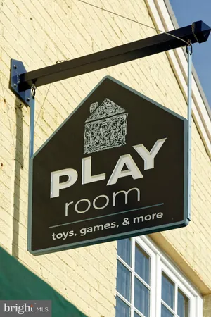 $2,300 | 2211-apt #2 2211-apt, Unit 2, Marshall, VA 20115