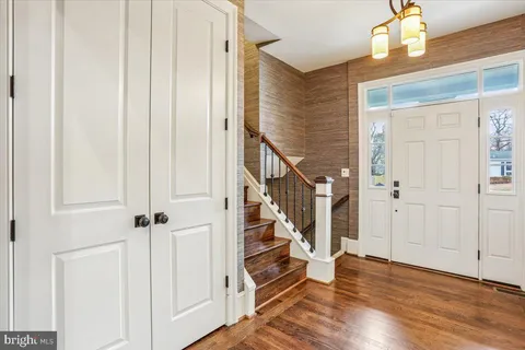 $1,250,000 | 11405 Lund Place, Kensington, MD 20895