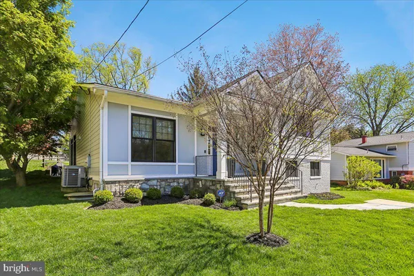 $1,250,000 | 11405 Lund Place, Kensington, MD 20895