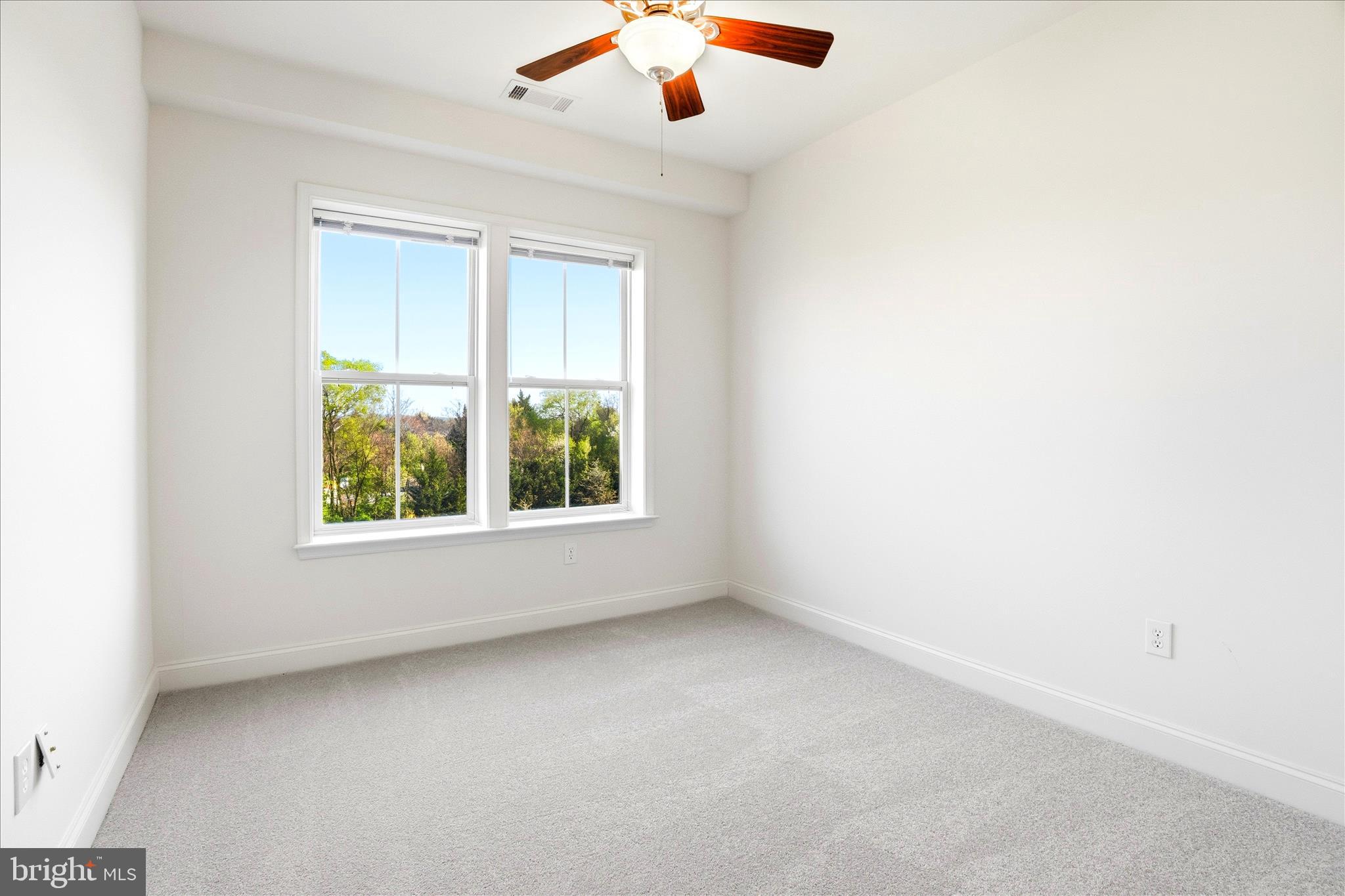 2250 Bear Den Road, Unit 410 Frederick, MD 21701 - Photo 16 of 40 Second bedroom