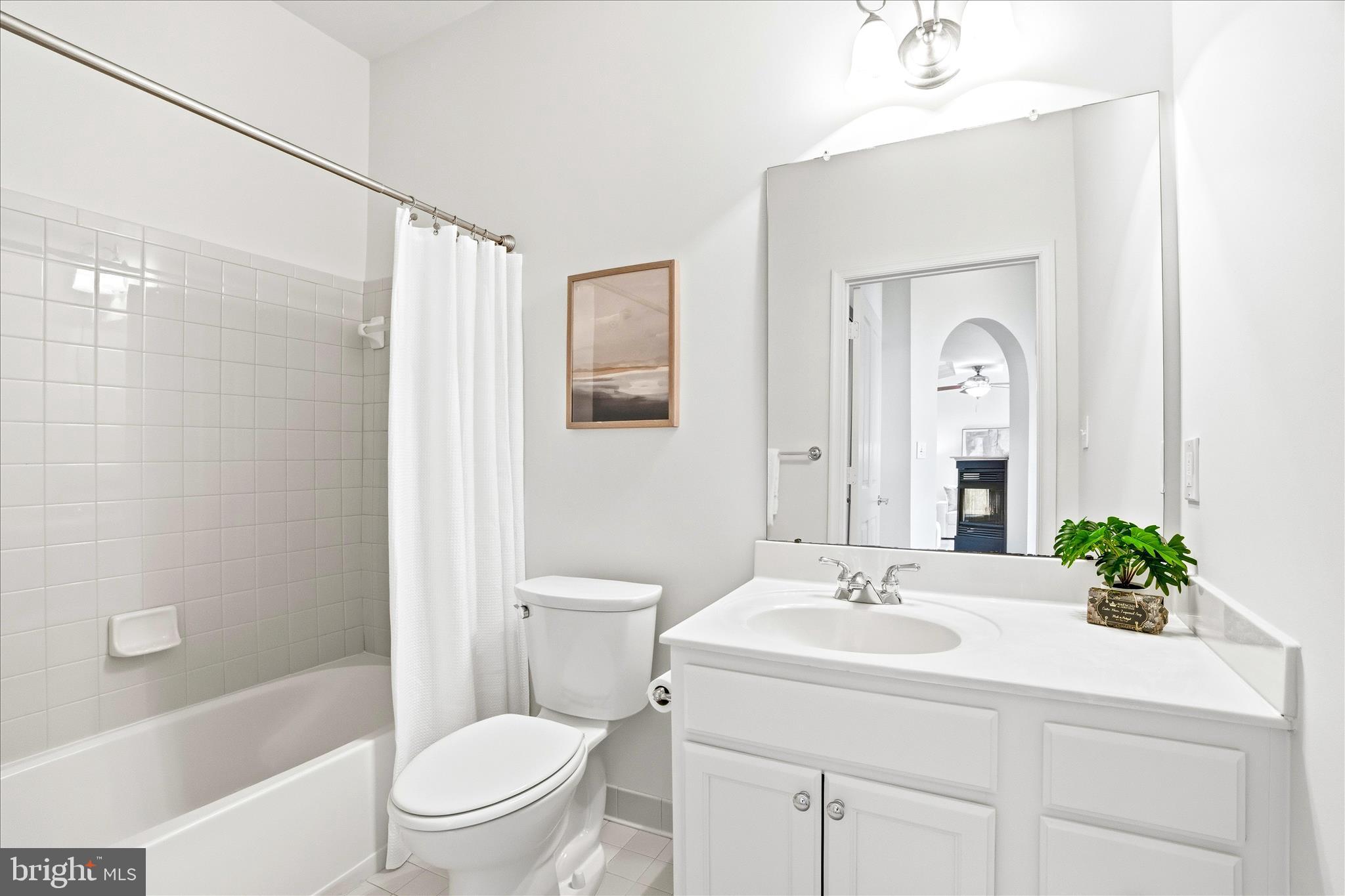 2250 Bear Den Road, Unit 410 Frederick, MD 21701 - Photo 18 of 40 Full bathroom