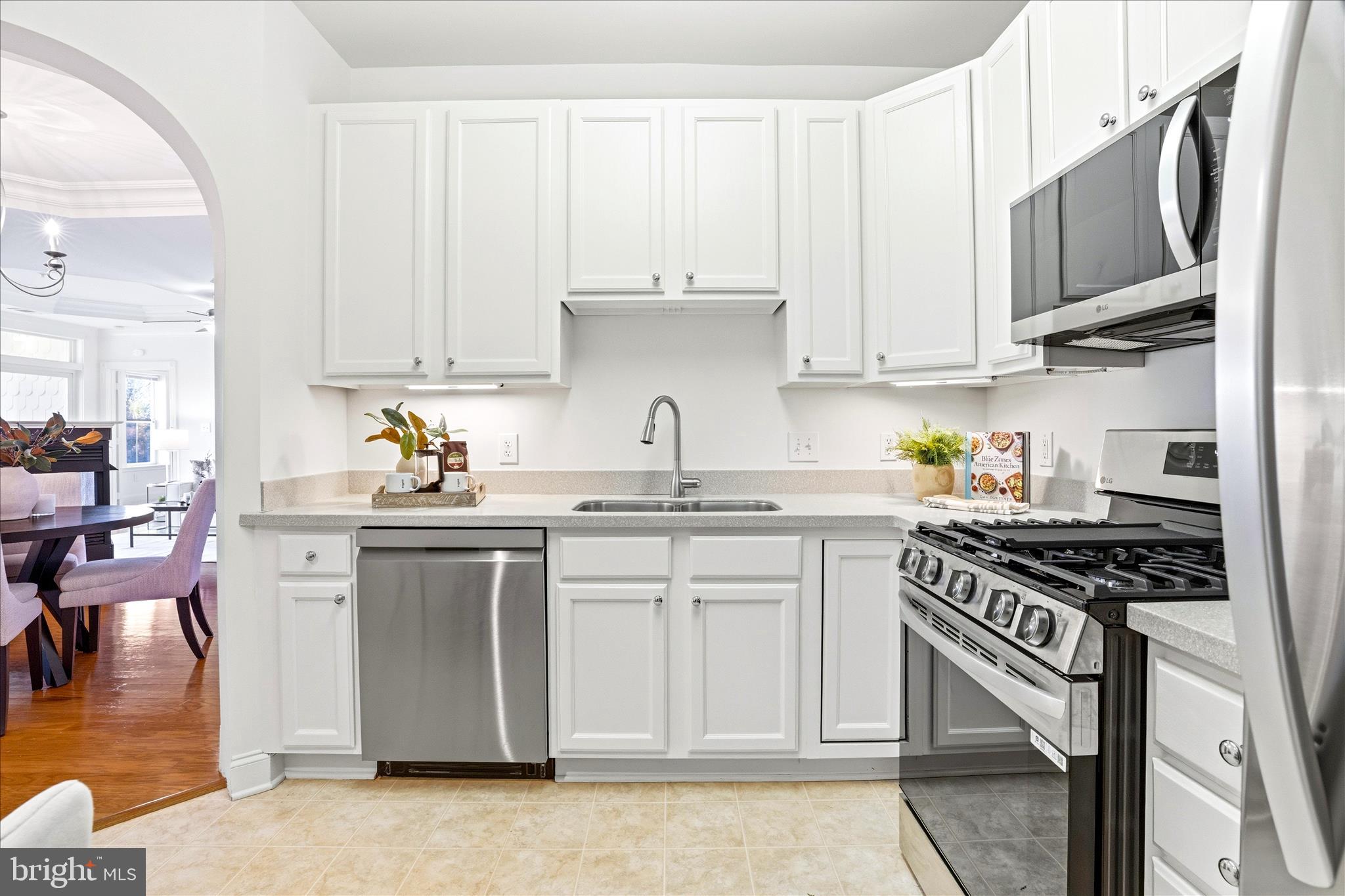 2250 Bear Den Road, Unit 410 Frederick, MD 21701 - Photo 7 of 40 Kitchen