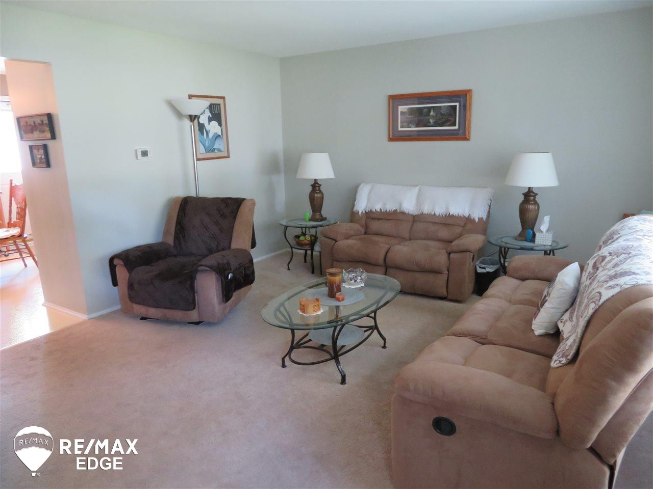 929 North Road Fenton, MI 48430 - Photo 4 of 33