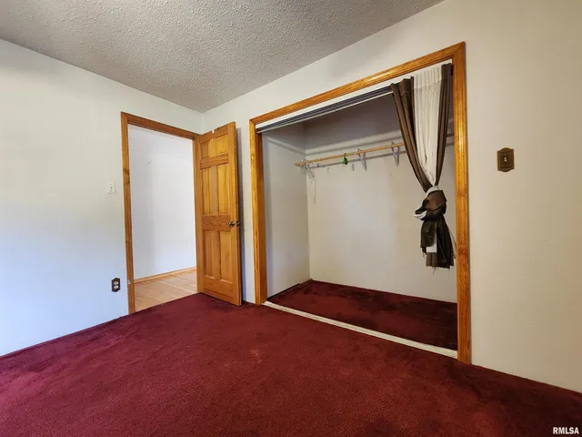 $229,900 | 10107 Sugar Creek Road, Benton, IL 62812