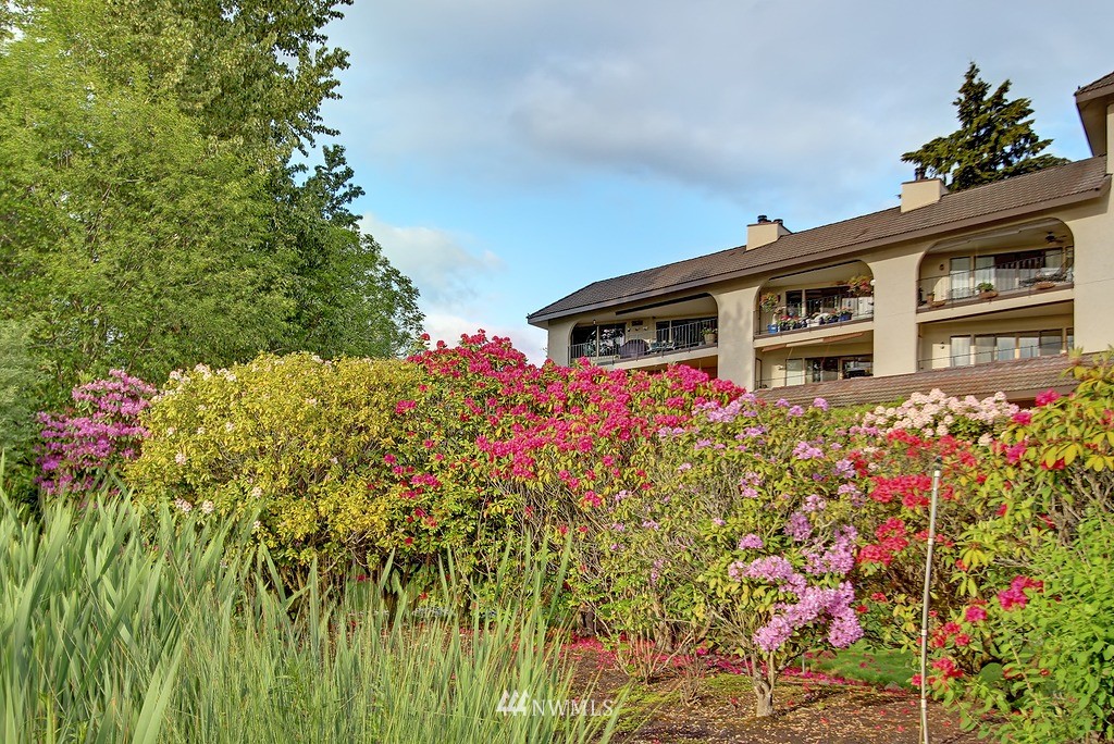 16925 Inglewood Road Northeast, Unit B205 Kenmore, WA 98028 - Photo 12 of 15