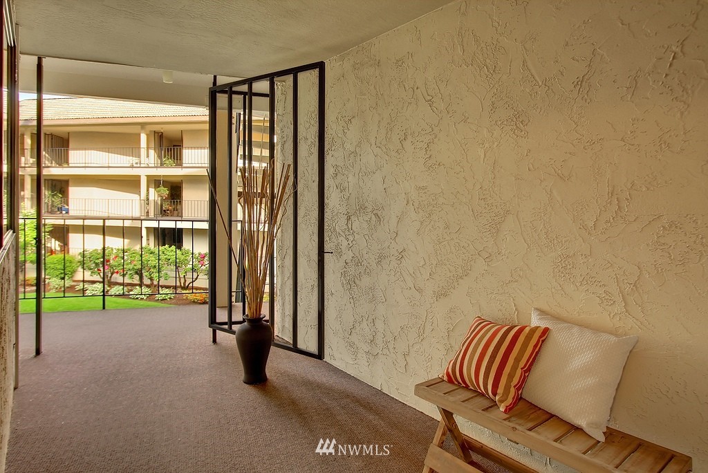 16925 Inglewood Road Northeast, Unit B205 Kenmore, WA 98028 - Photo 13 of 15