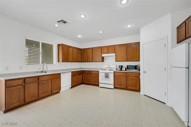 $2,150 | 1935 Valley Center Drive, Henderson, NV 89052