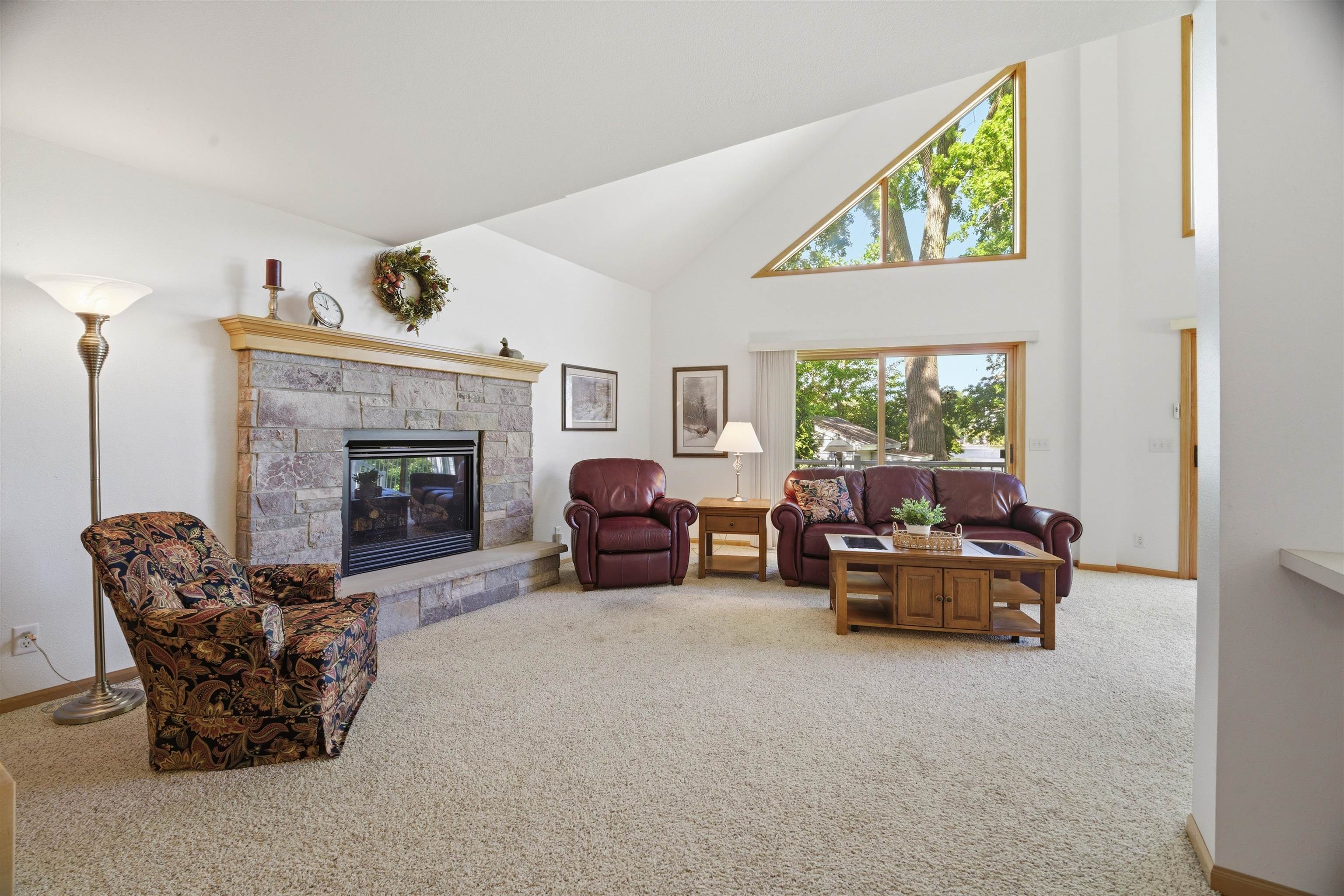 2146 Point Comfort Road Oshkosh, WI 54902 - Photo 8 of 66
