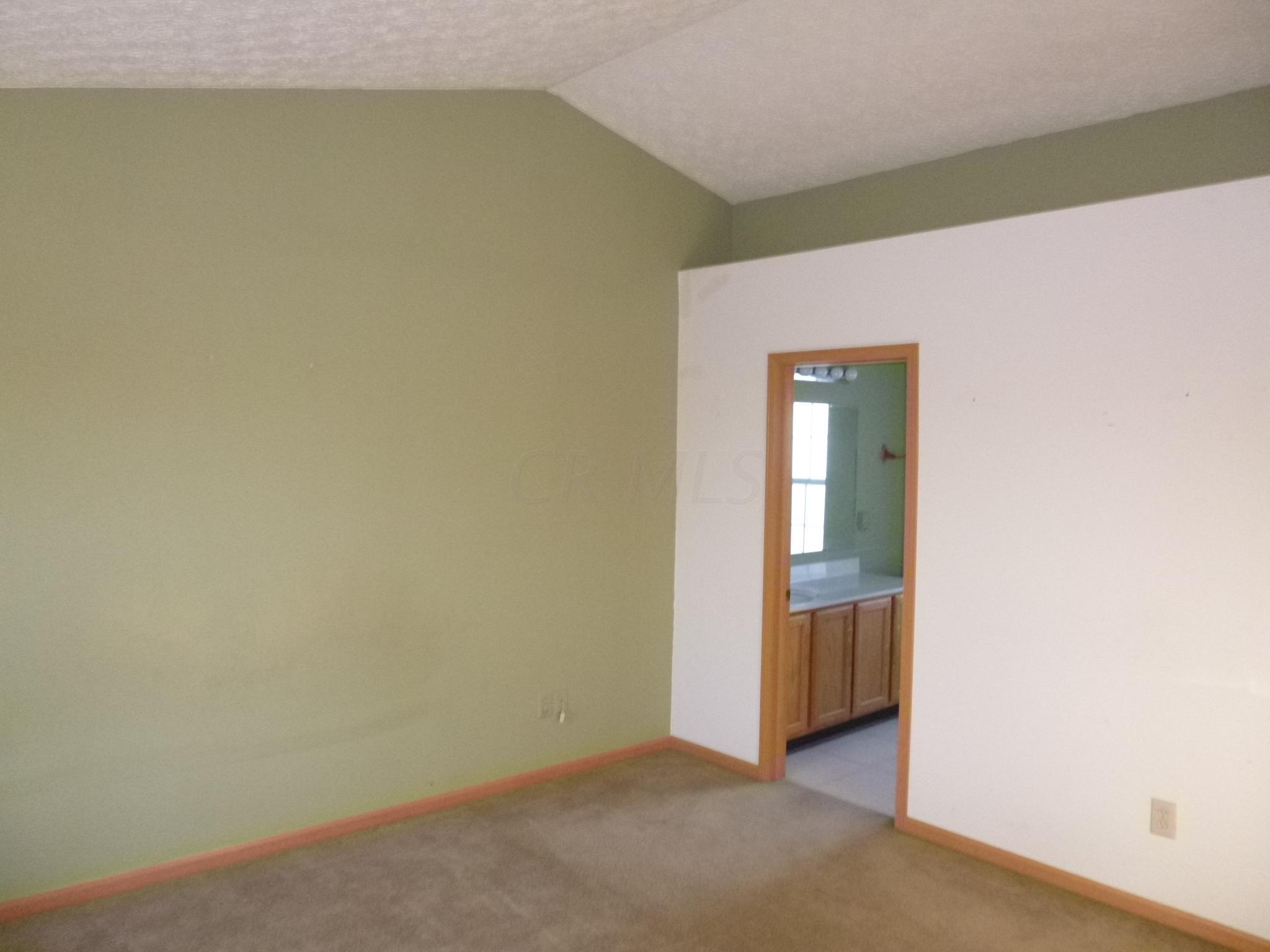 2136 Ripple Road Hilliard, OH 43026 - Photo 12 of 32 Gallery Image 12