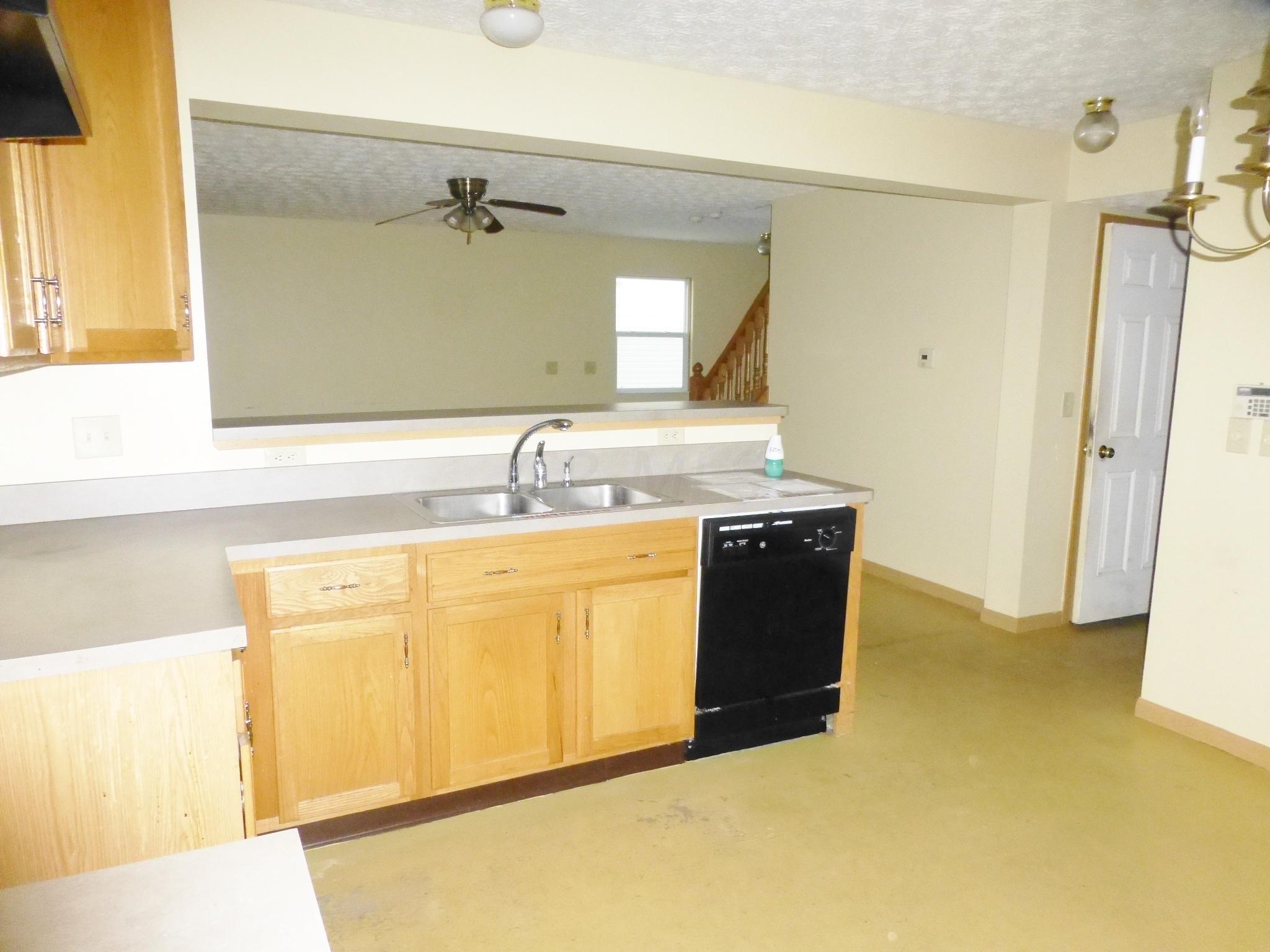 2136 Ripple Road Hilliard, OH 43026 - Photo 5 of 32 Gallery Image 5