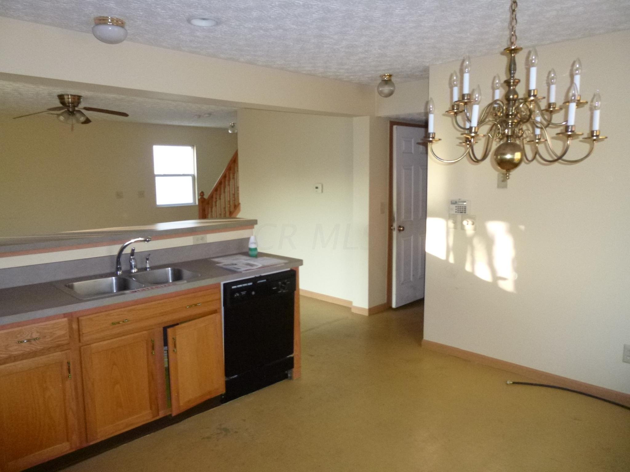 2136 Ripple Road Hilliard, OH 43026 - Photo 6 of 32 Gallery Image 6