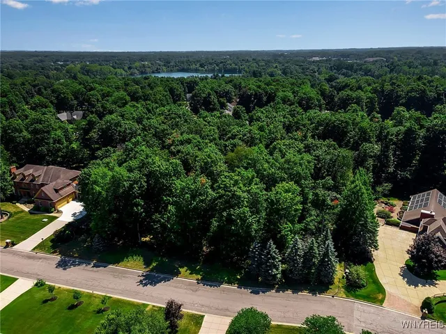 $279,900 | 172 Rockhaven Drive, Clarence, NY 14031