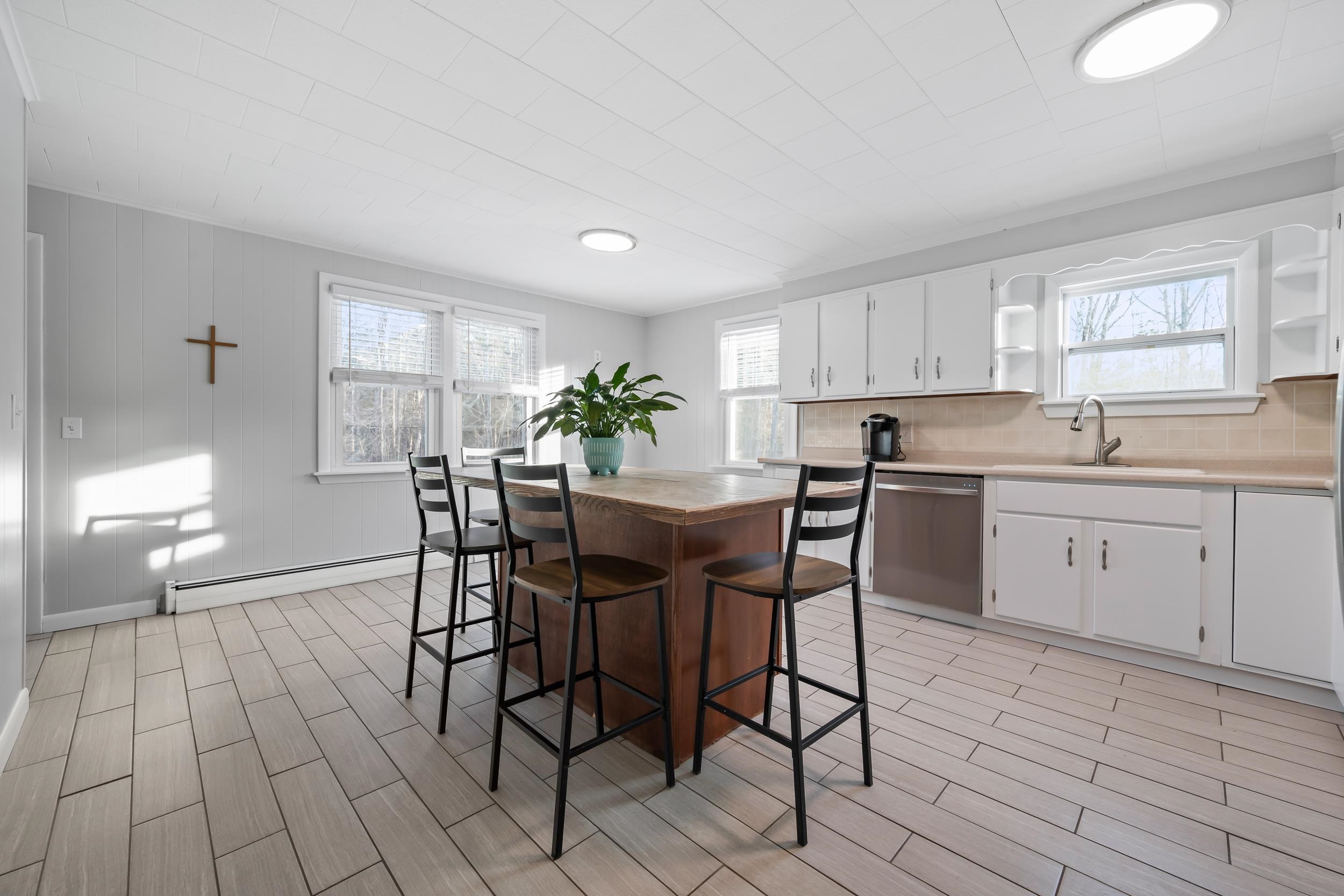 264 Parker Road Carroll, NH 03598 - Photo 5 of 42