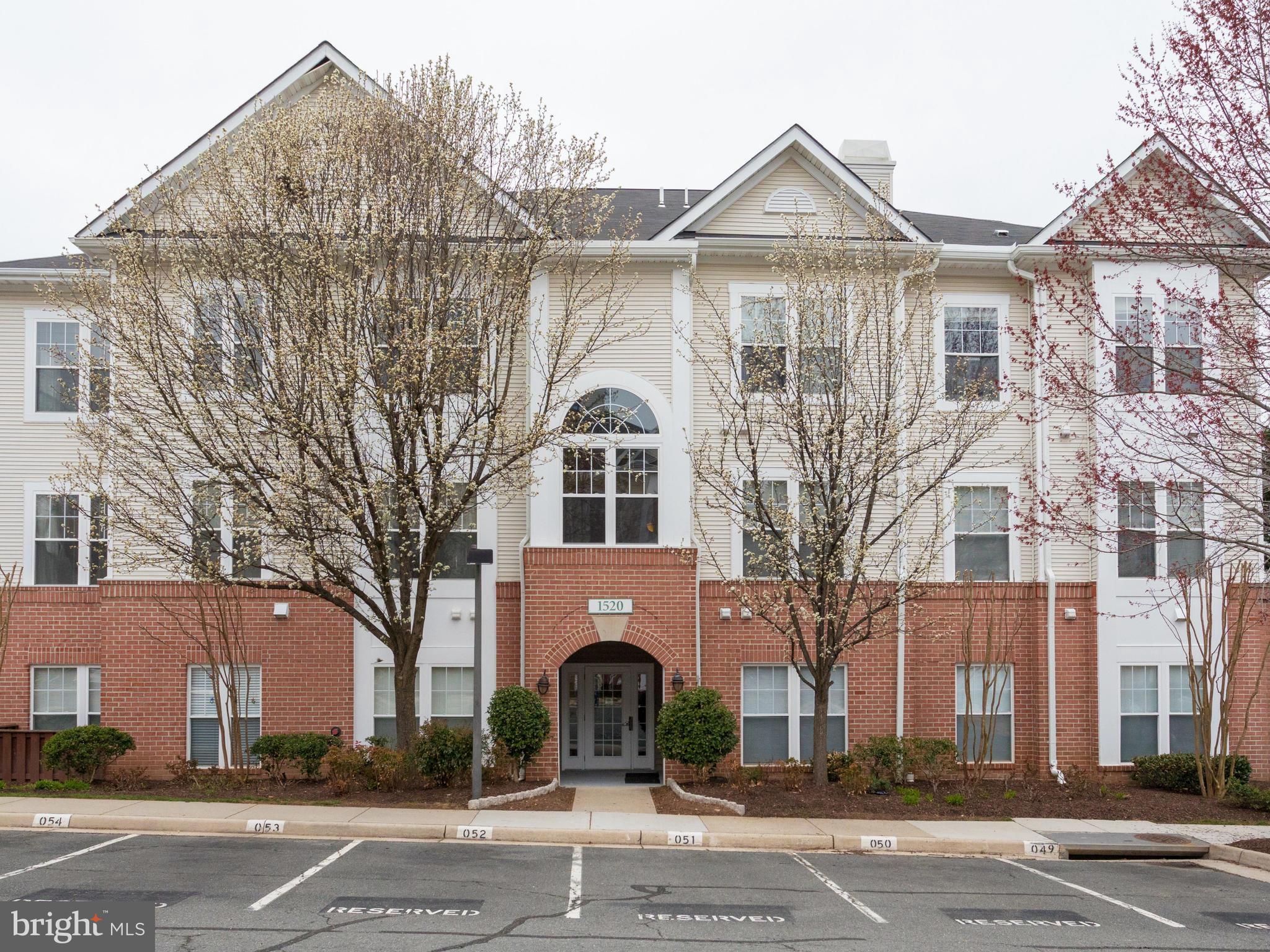 1520 North Point Drive, Unit 201 Reston, VA 20194 - Photo 25 of 30 Minutes from Reston Town Center, Downtown Herndon