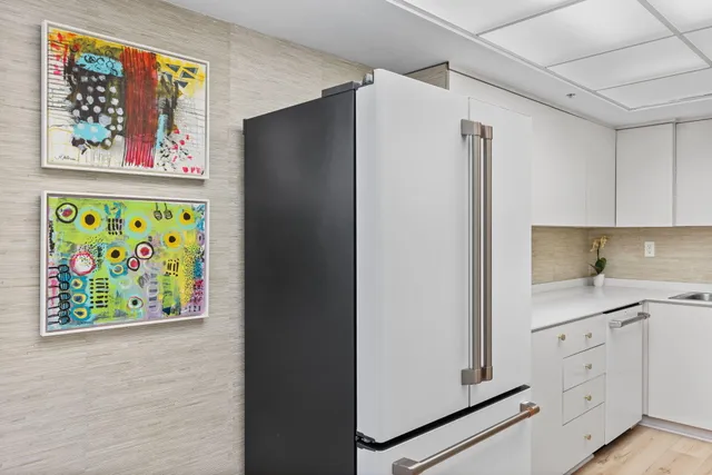 $585,000 | 3440 South Ocean Boulevard, Unit 107S, Palm Beach, FL 33480