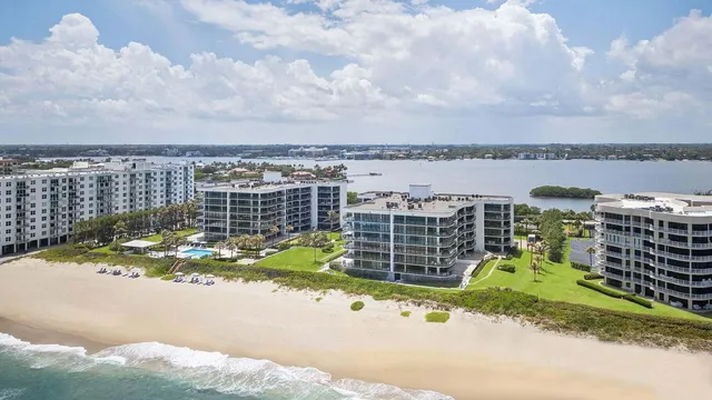 $585,000 | 3440 South Ocean Boulevard, Unit 107S, Palm Beach, FL 33480