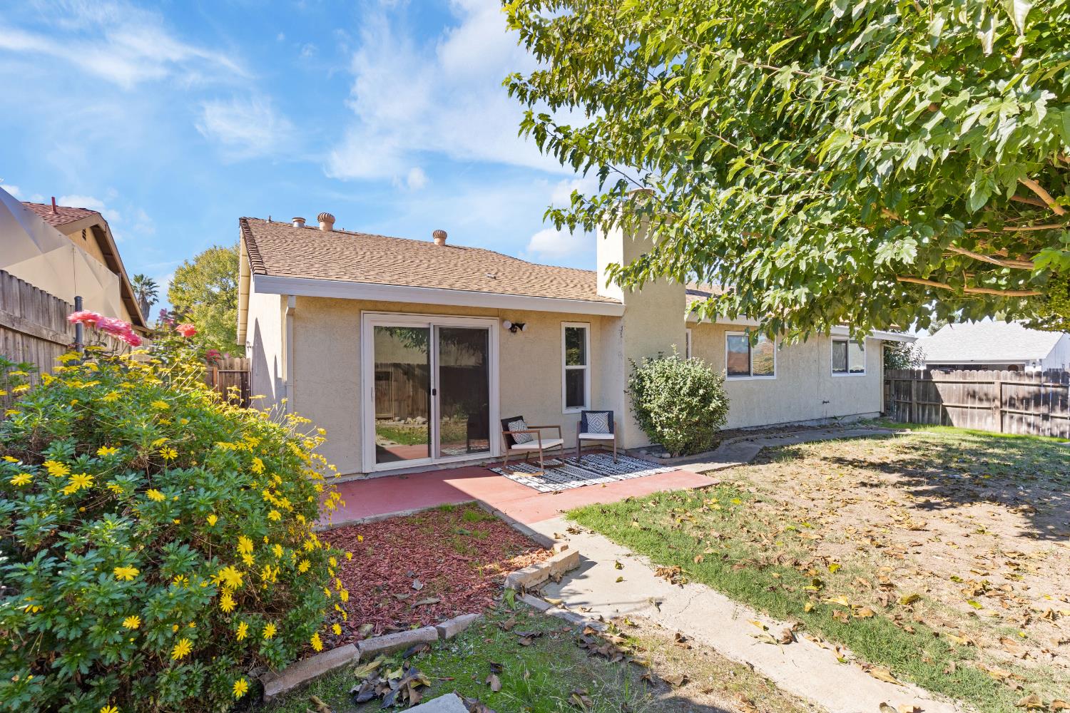 7208 Parkvale Way Citrus Heights, CA 95621 - Photo 15 of 18 a view of a house with backyard and sitting area