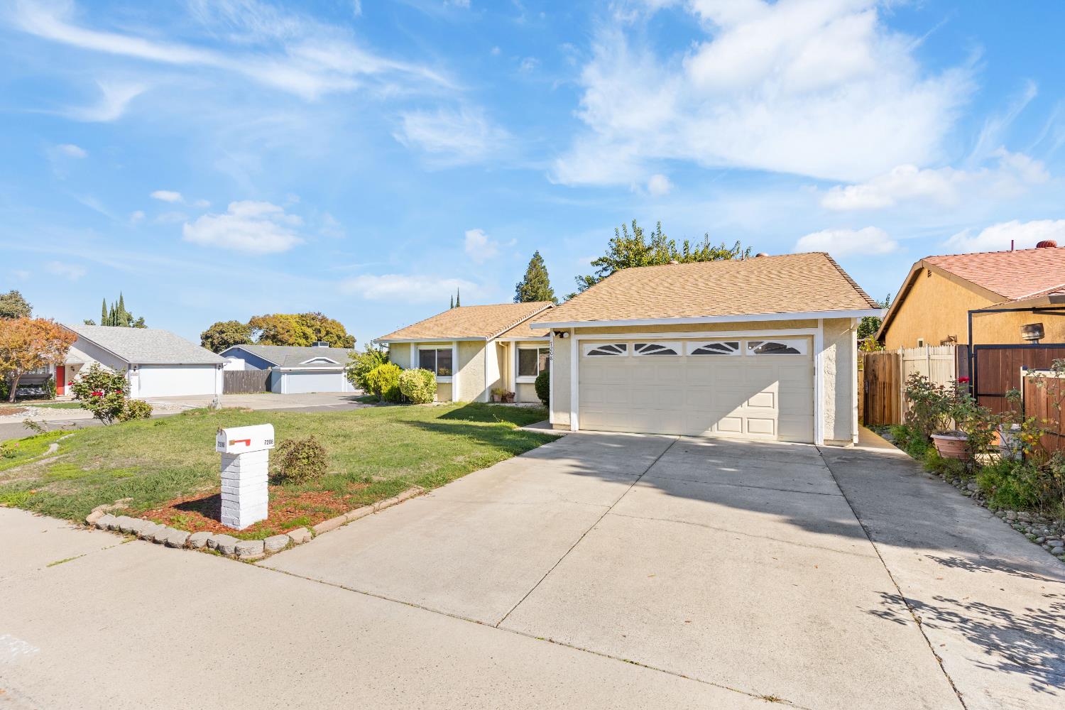 7208 Parkvale Way Citrus Heights, CA 95621 - Photo 2 of 18 a front view of house with outdoor space