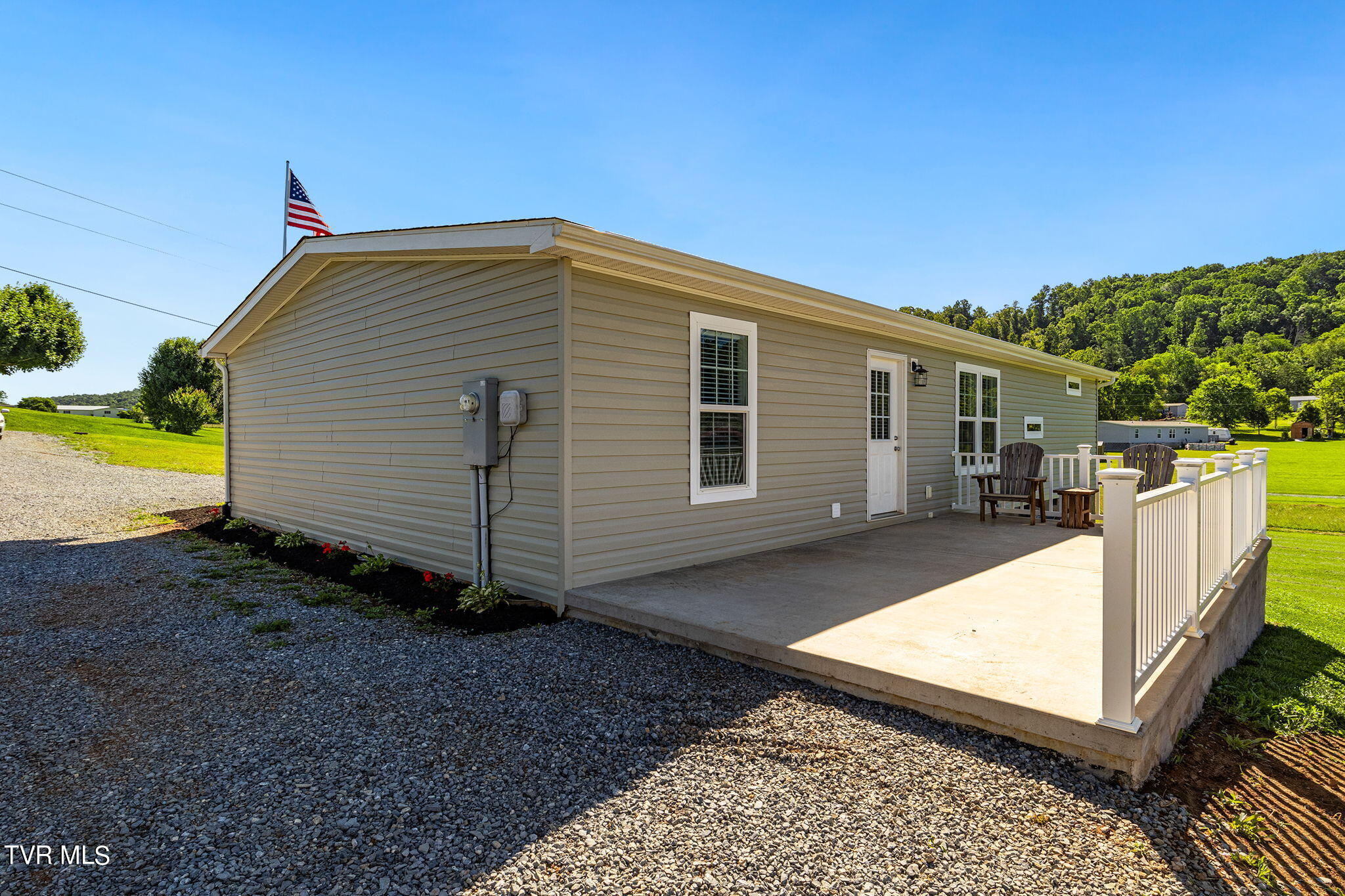 770 Quaker Knob Road Chuckey, TN 37641 - Photo 25 of 27 Large deck