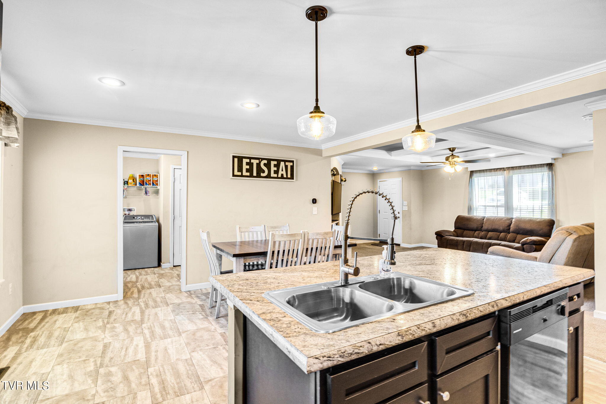 770 Quaker Knob Road Chuckey, TN 37641 - Photo 7 of 27 Island to dining area
