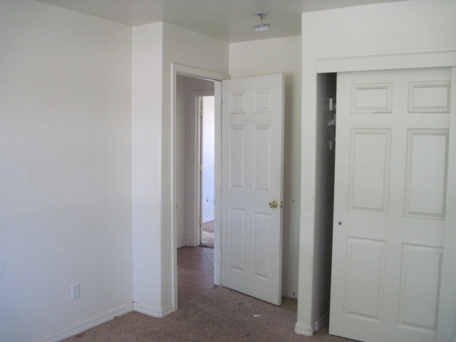 5926 West Coronado Road Phoenix, AZ 85035 - Photo 9 of 15 BEDROOM, GLG 08