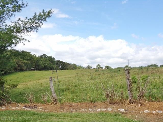 1076 Spring Valley Road Staffordsville, VA 24167 - Photo 3 of 25 Gallery Image 3