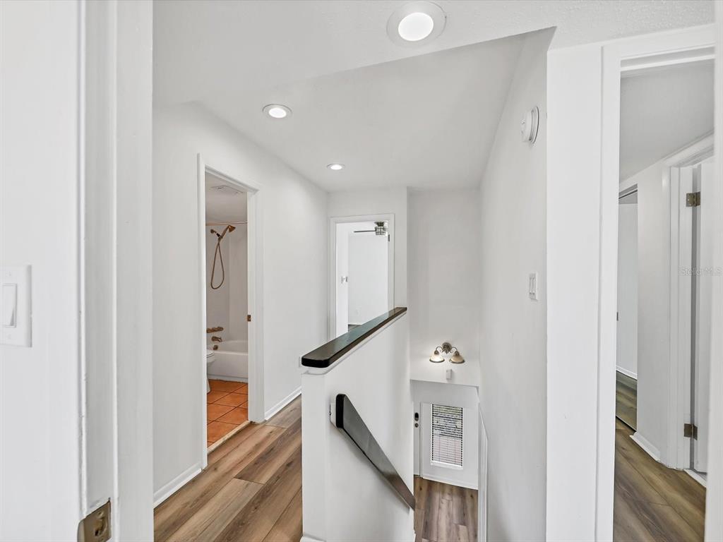 4001 South Beneva Road, Unit 401 Sarasota, FL 34233 - Photo 17 of 33