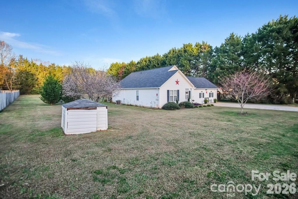 2120 Tryon Courthouse Road Bessemer City, NC 28016 - Photo 31 of 36