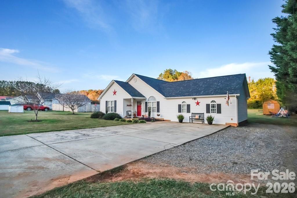 2120 Tryon Courthouse Road Bessemer City, NC 28016 - Photo 32 of 36