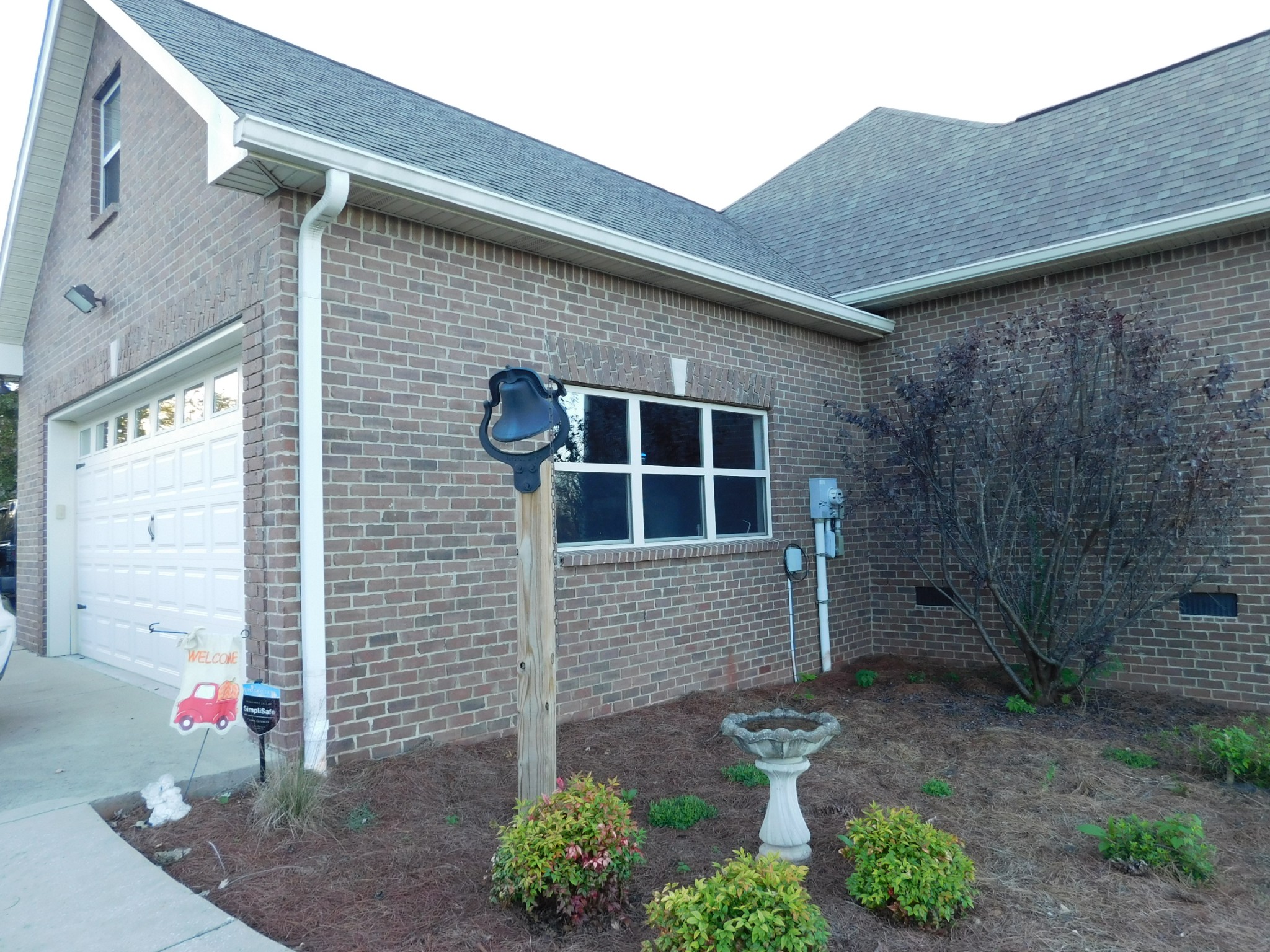 264 Fite Road Watertown, TN 37184 - Photo 43 of 43 a front view of a house with garden