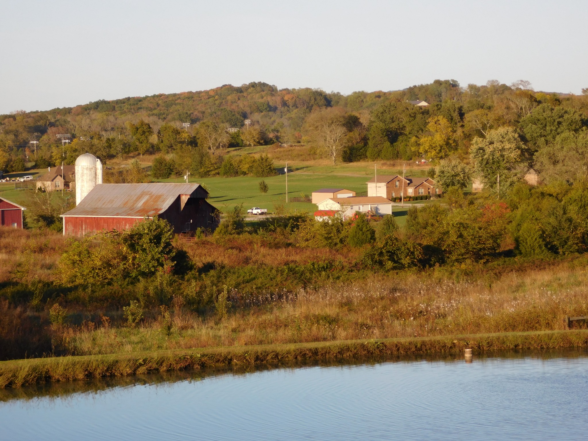 264 Fite Road Watertown, TN 37184 - Photo 7 of 43 a view of a town with mountains in the background