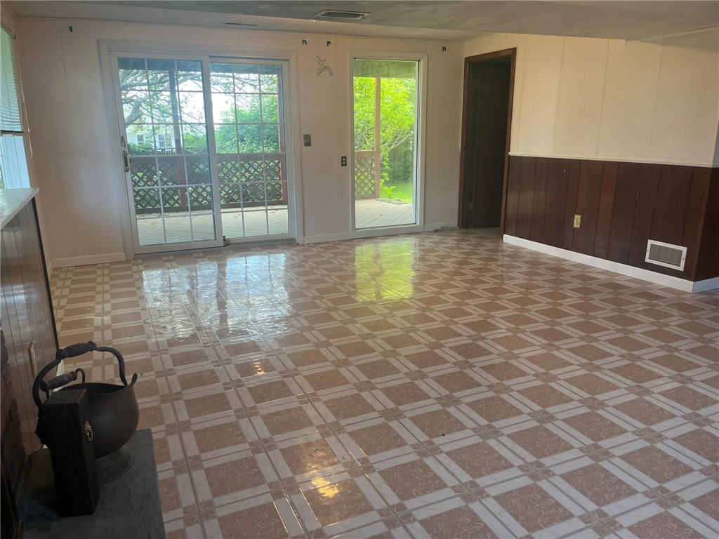 6 Aspinet Road Middletown, RI 02842 - Photo 19 of 28