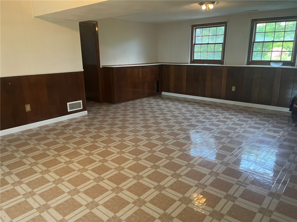 6 Aspinet Road Middletown, RI 02842 - Photo 20 of 28