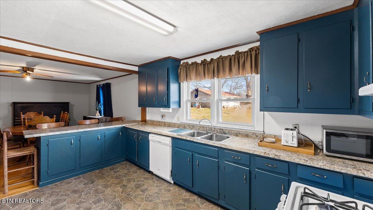 2956 Clover Hill Ridge Road Maryville, TN 37801 - Photo 6 of 24 06-Kitchen