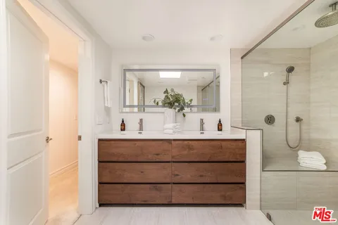 $1,298,000 | 1878 Greenfield Avenue, Unit PH1, Los Angeles, CA 90025